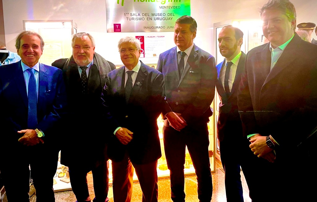 3 autoridades turismo junto al ministro T Viera