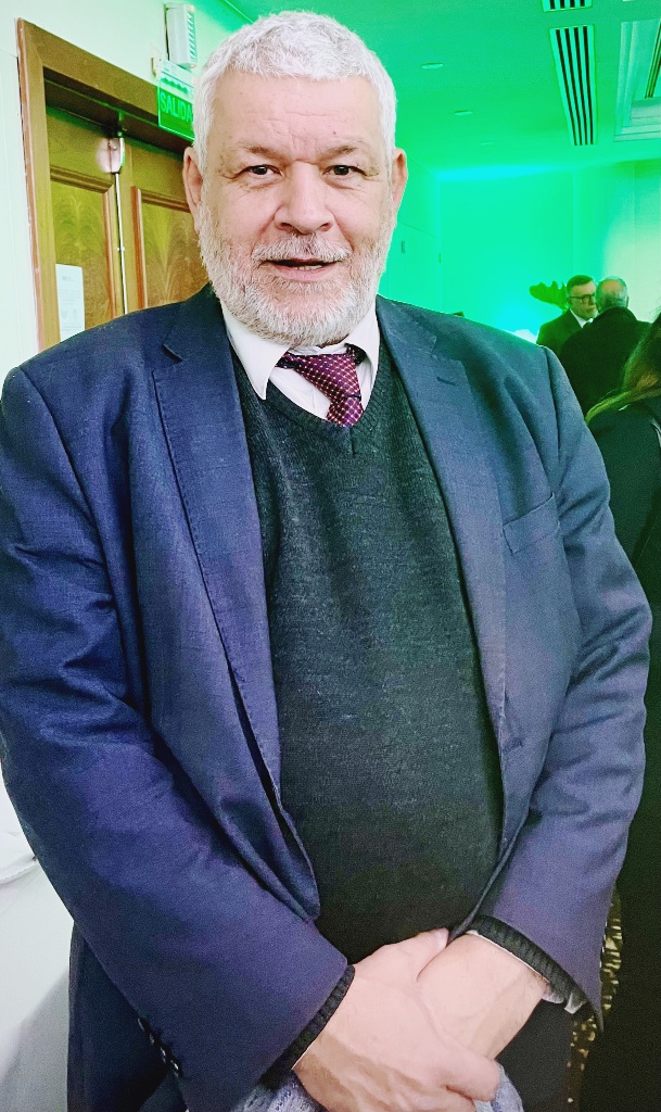 10 Prof Alejandro Gimenez tambien colaboro en la muestra